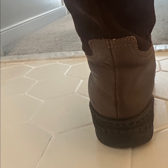 NEW w/o tags- OTBT Women's Brown Boots - Picture 10 of 10